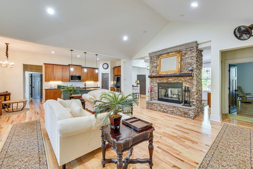 House (4 Bedrooms) | Interior