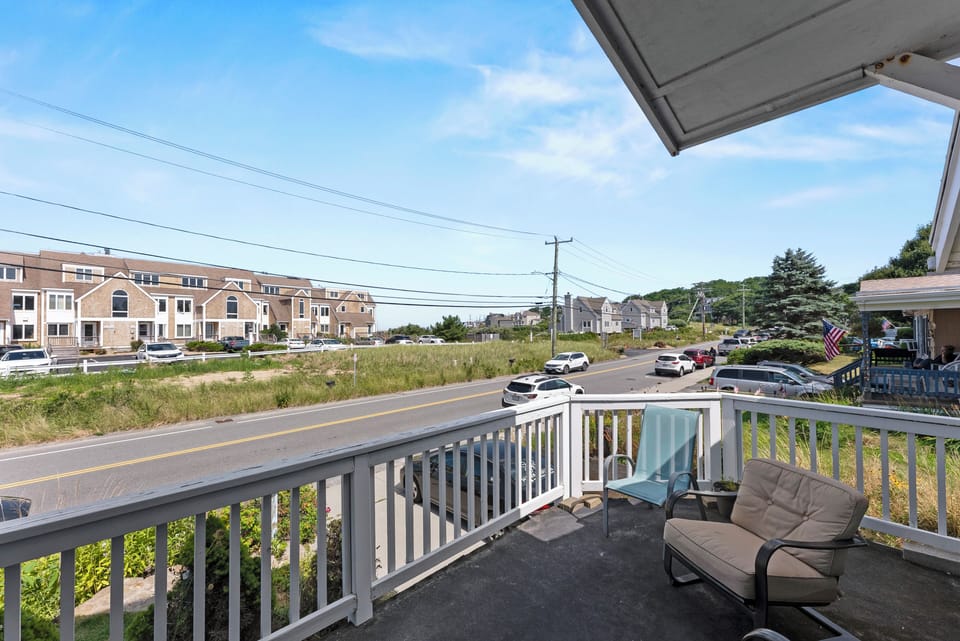 Front deck with seating.
