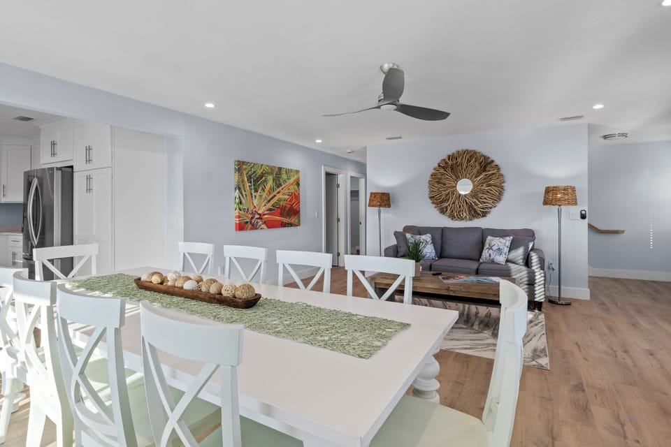 Main floor- Dining area