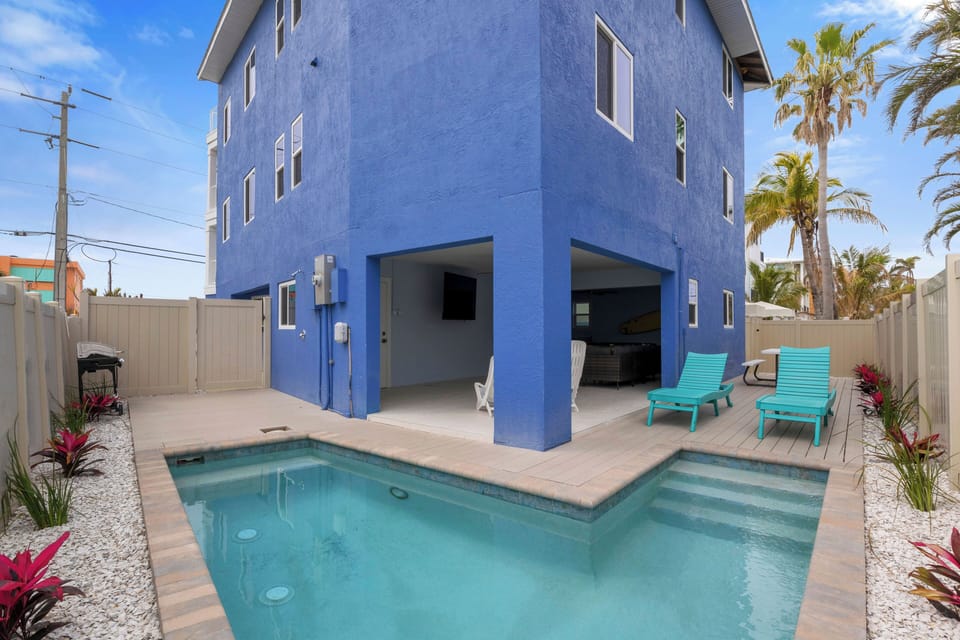 Private pool