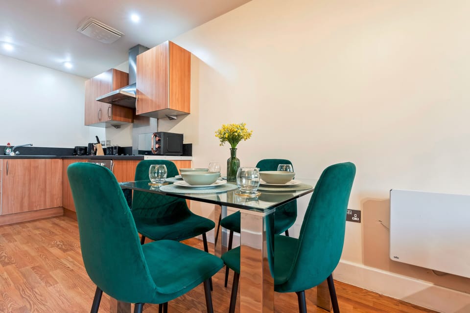 Apartment | Dining