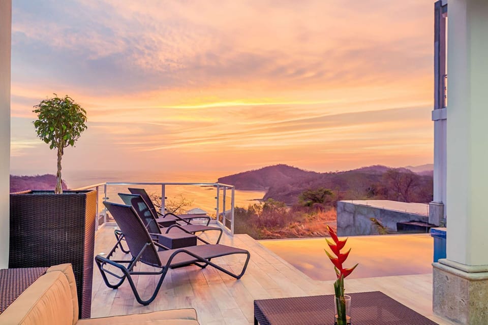 4BR Ocean View Grand Villa- Sunset View