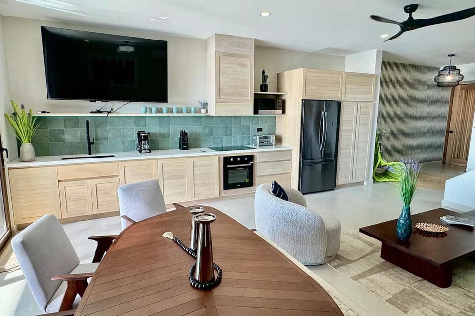 3BR Oceanview Sunset- Kitchen