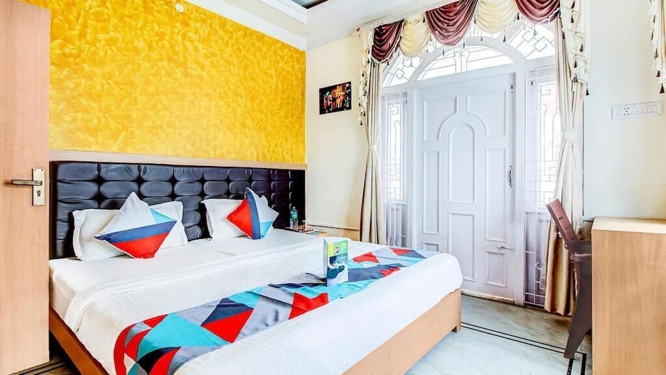 Deluxe Double Room, City View | Desk, laptop workspace, iron/ironing board, free WiFi