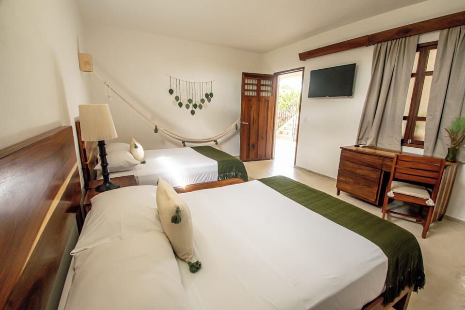 Deluxe Room | Desk, laptop workspace, free WiFi, bed sheets