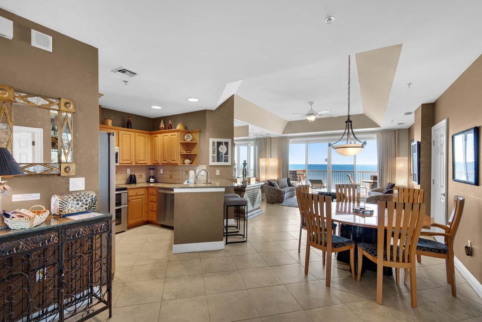 Condo, Multiple Beds (Empress 803) | Interior