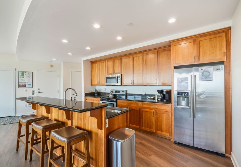 Sleek appliances, plenty of storage, and a layout that’s perfect for any meal.