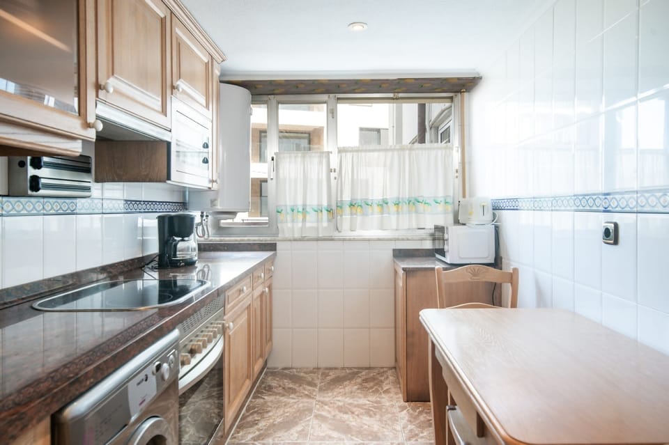 Kitchen or kitchenette,Communal kitchen