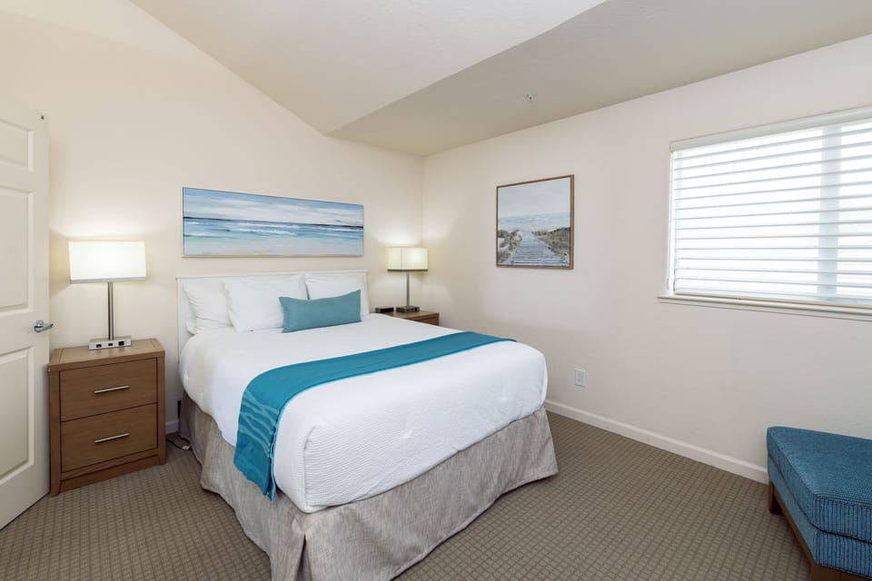 Second Bedroom with Queen Sized Bed 