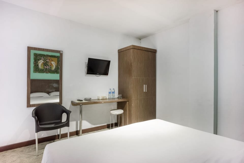 Standard Double Room | Premium bedding, desk, WiFi (free), bed sheets
