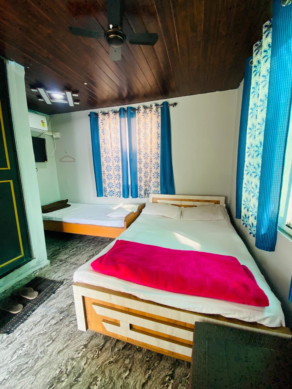 Standard Double Room, Patio, Garden View | Laptop workspace, free WiFi, bed sheets