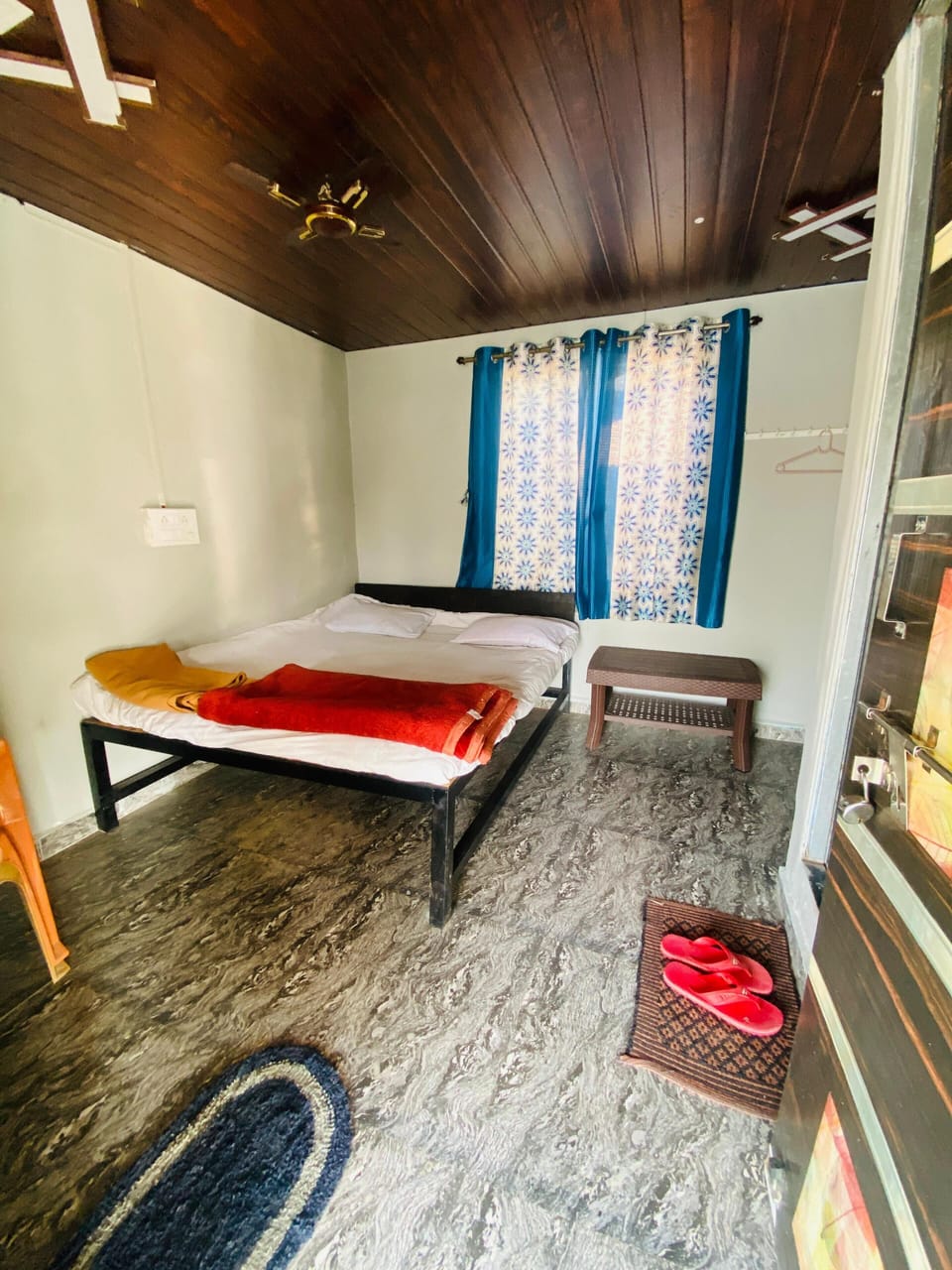 Standard Double Room, Patio, Garden View | Laptop workspace, free WiFi, bed sheets