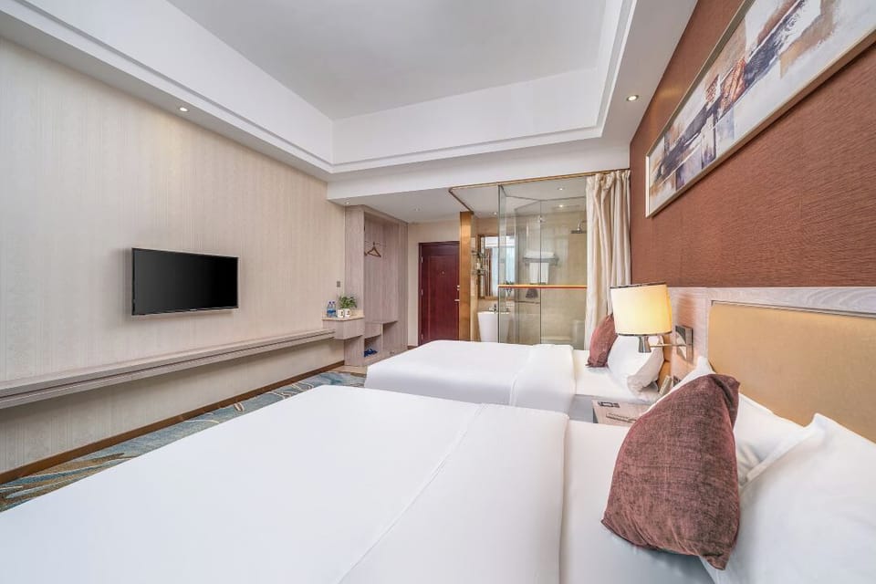 Classic Single Room, City View | Down comforters, desk, laptop workspace, blackout drapes