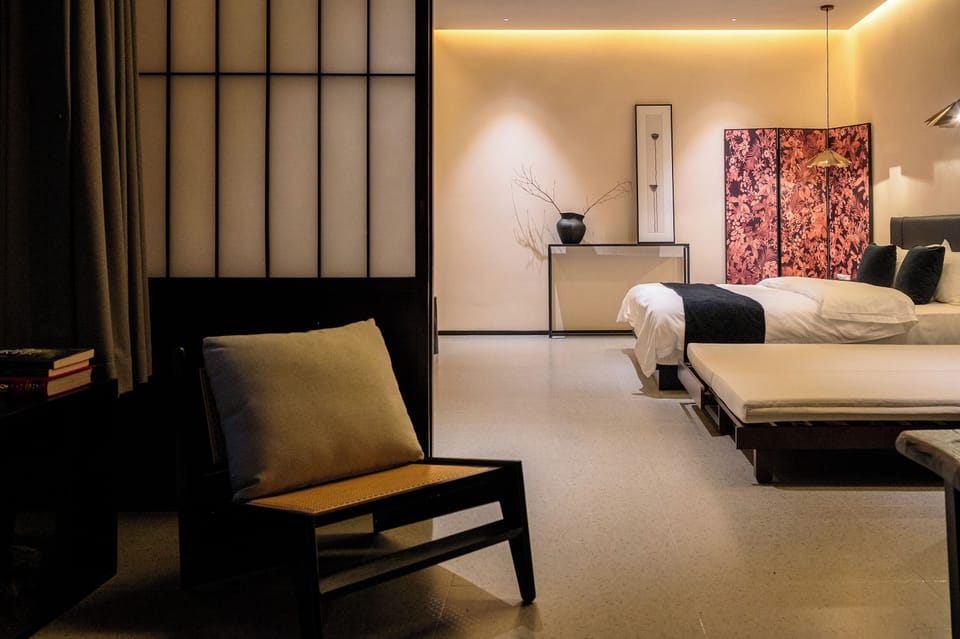 56 Mountains and Stones | Blackout drapes, WiFi (free), individually decorated