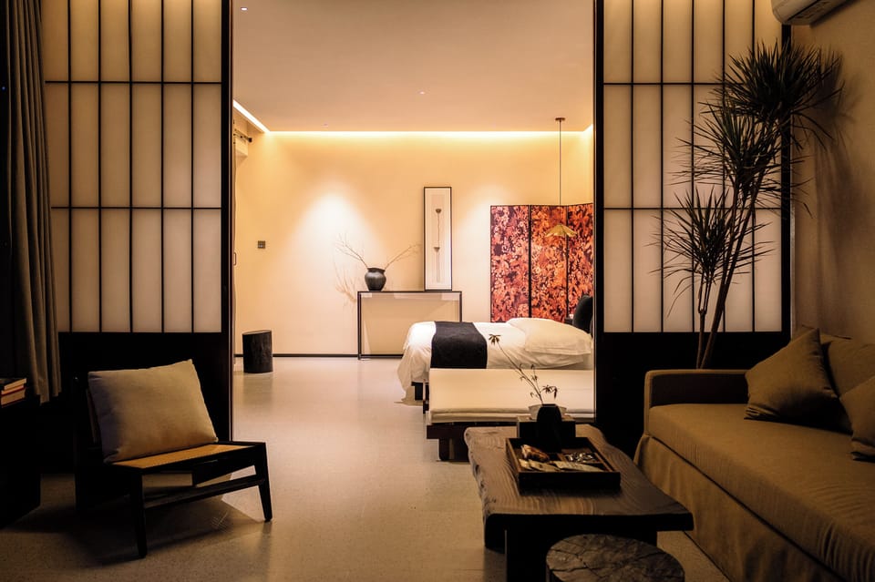 56 Mountains and Stones | Blackout drapes, WiFi (free), individually decorated