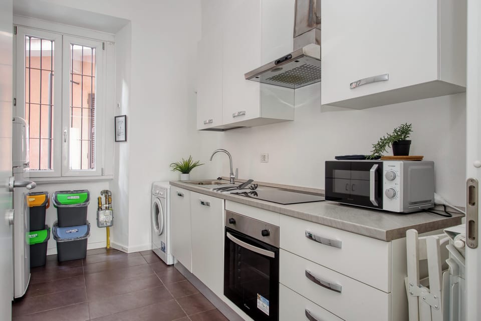 Apartment, 3 Bedrooms, 2 Bathrooms | Private kitchen | Dishwasher, espresso maker, electric kettle, dining tables