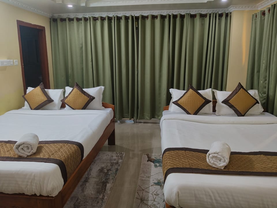 Quadruple Room, Balcony | Desk, laptop workspace, iron/ironing board, free WiFi