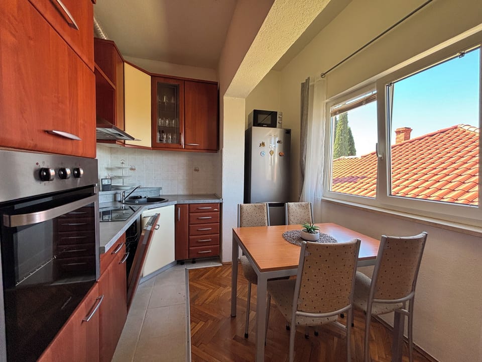 Apartment, Balcony | Private kitchen