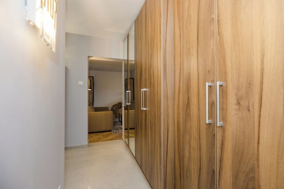2 bedrooms, iron/ironing board, free WiFi