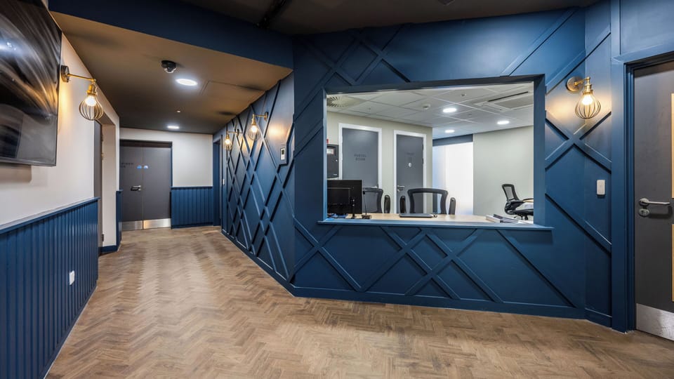 Concierge desk