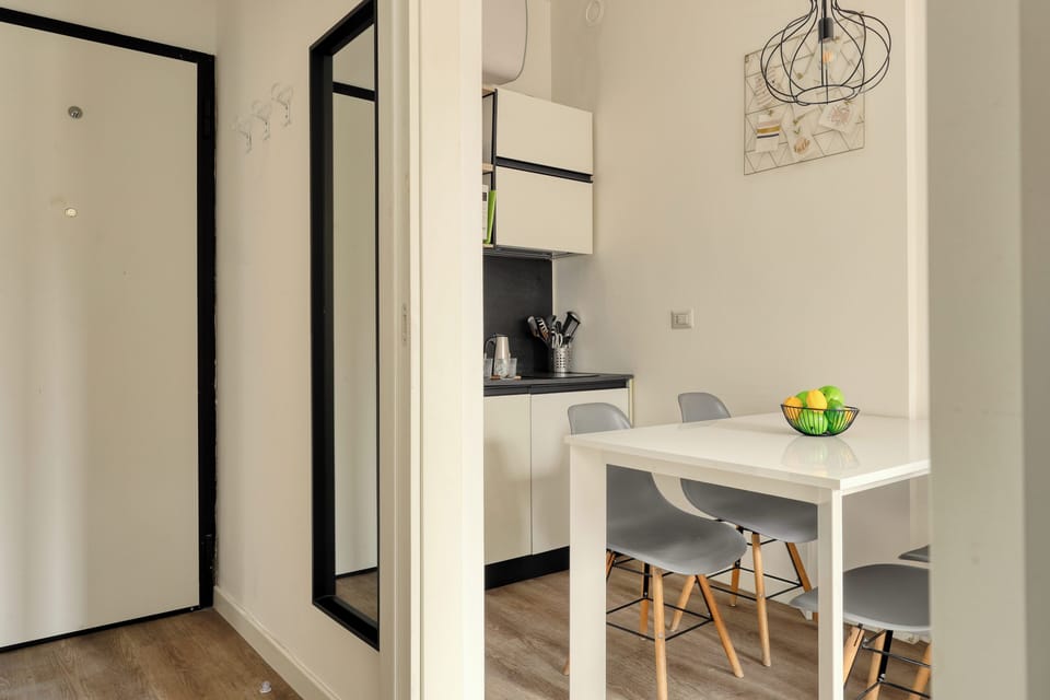Studio, Balcony | Private kitchen | Electric kettle, dining tables