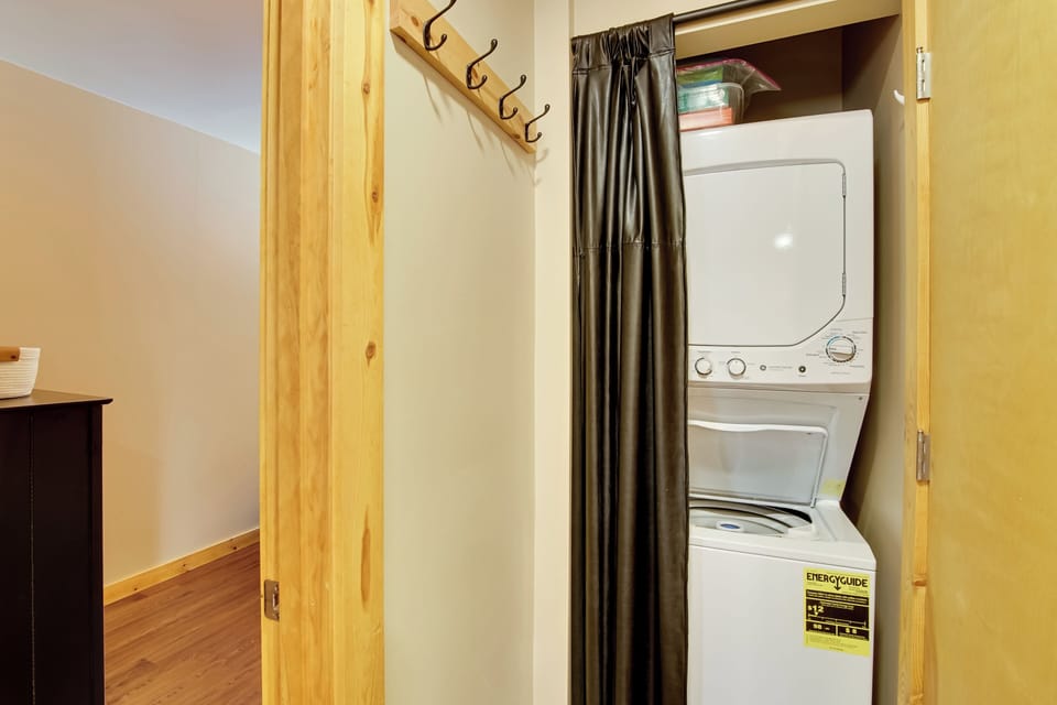 Cle Elum Cabin on the Yakima River! Cottage in Kittitas County