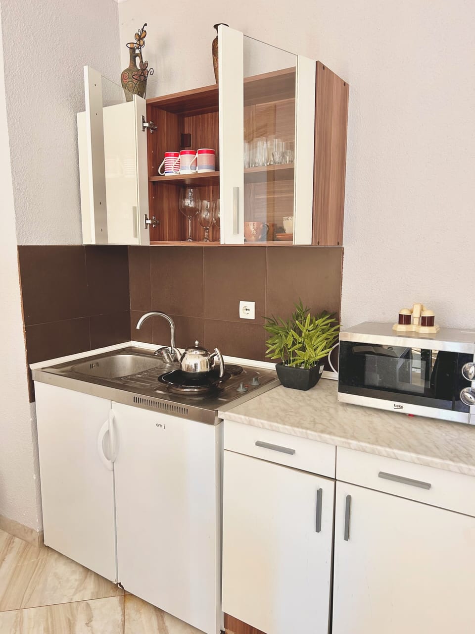 Apartment 202 | Private kitchen | Mini-fridge