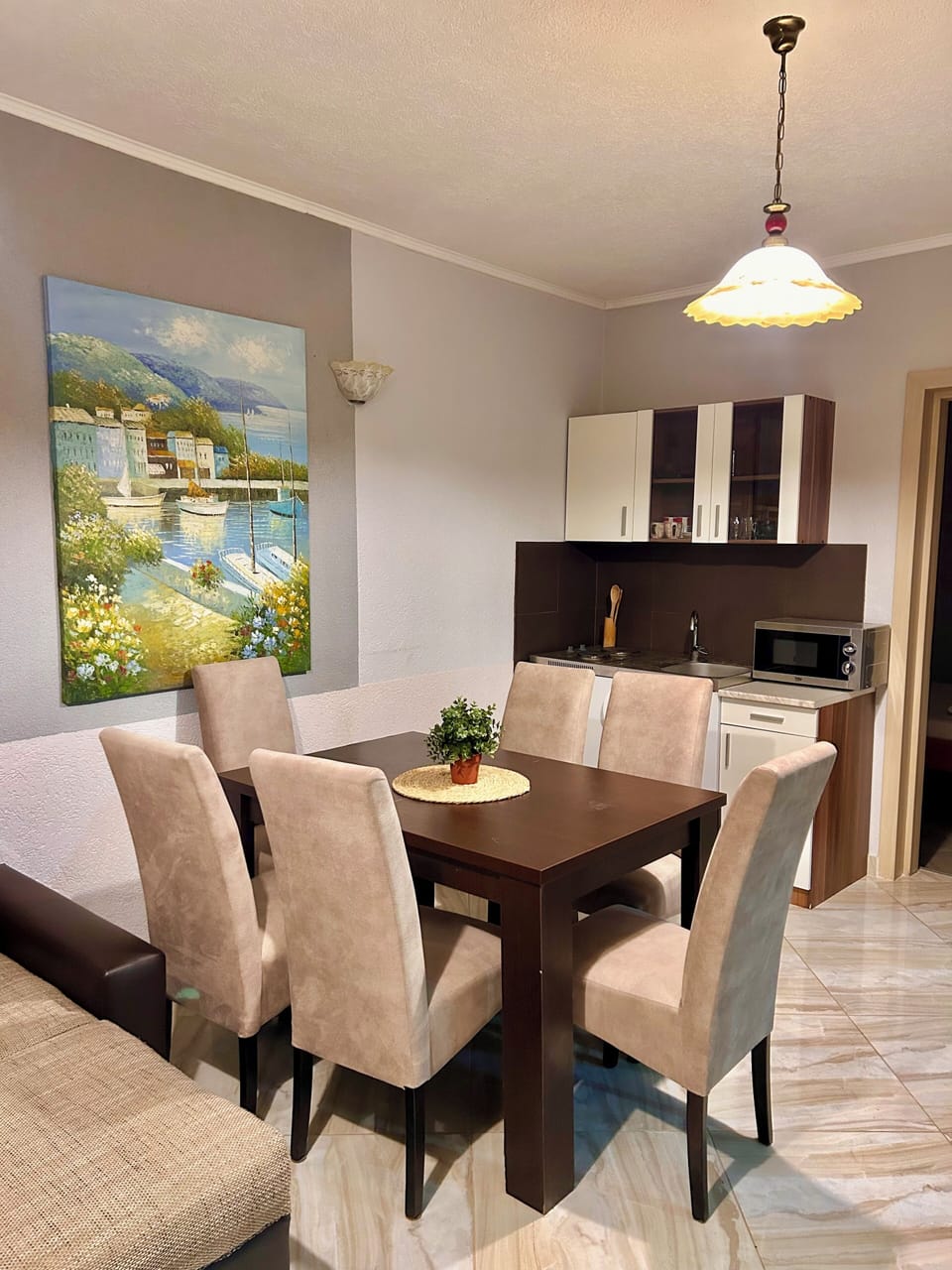 Apartment 201 | Private kitchen | Mini-fridge