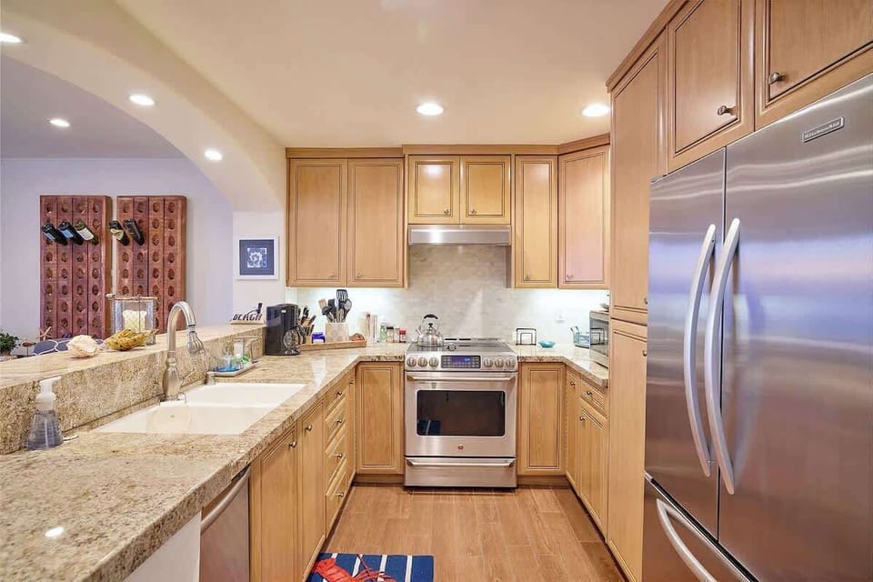 Fully Stocked chefs kitchen 