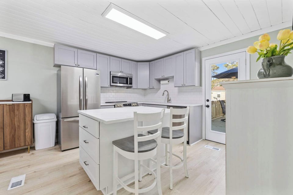 A full view of the kitchen, where style and functionality come together beautifully!