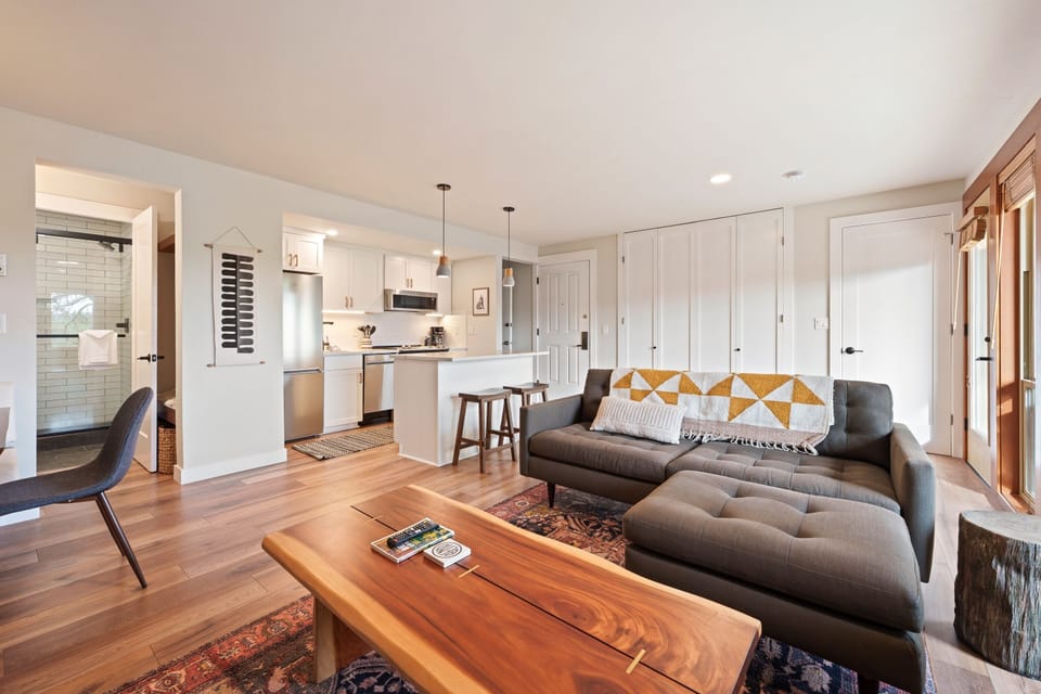 Condo, 1 Bedroom | Living area | Smart TV