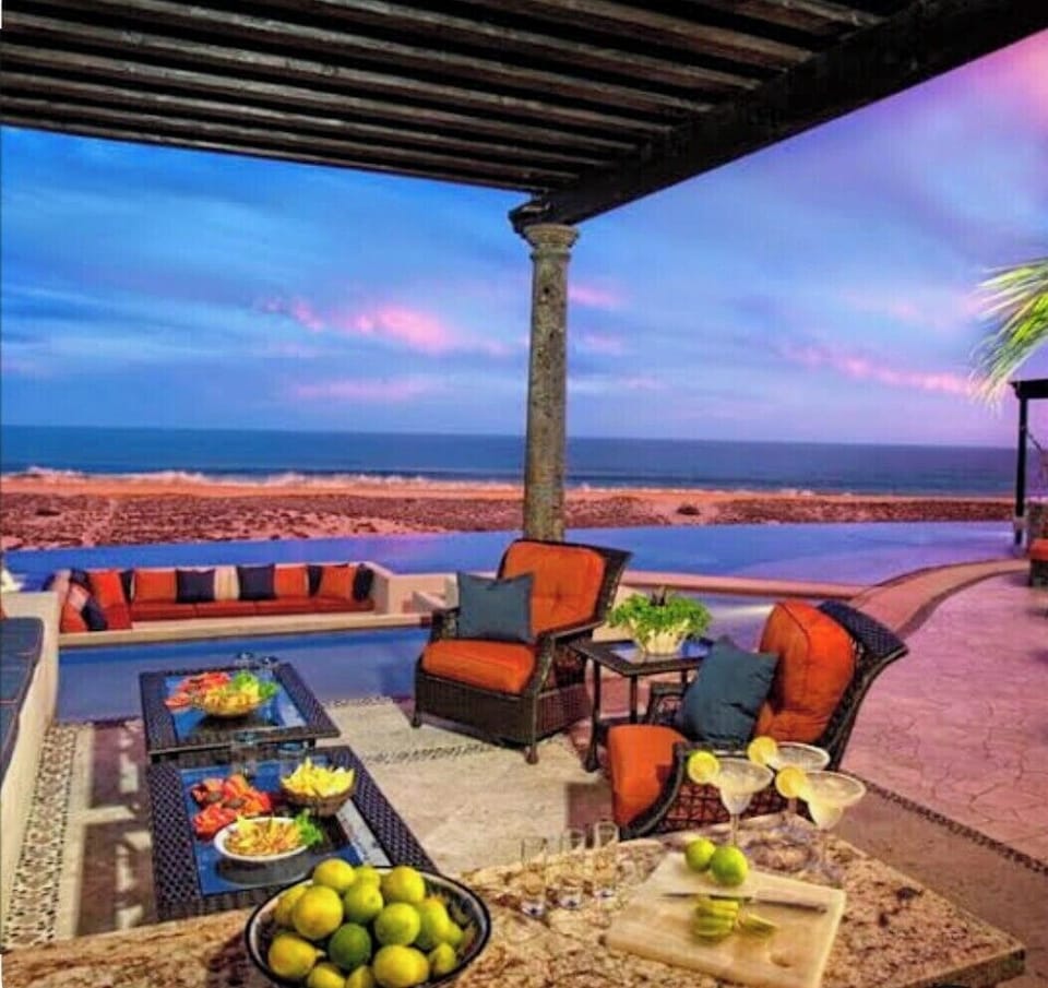 infinity pool overlooking the Pacific Ocean 