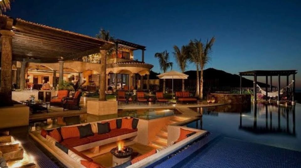 huge outdoor living area 
