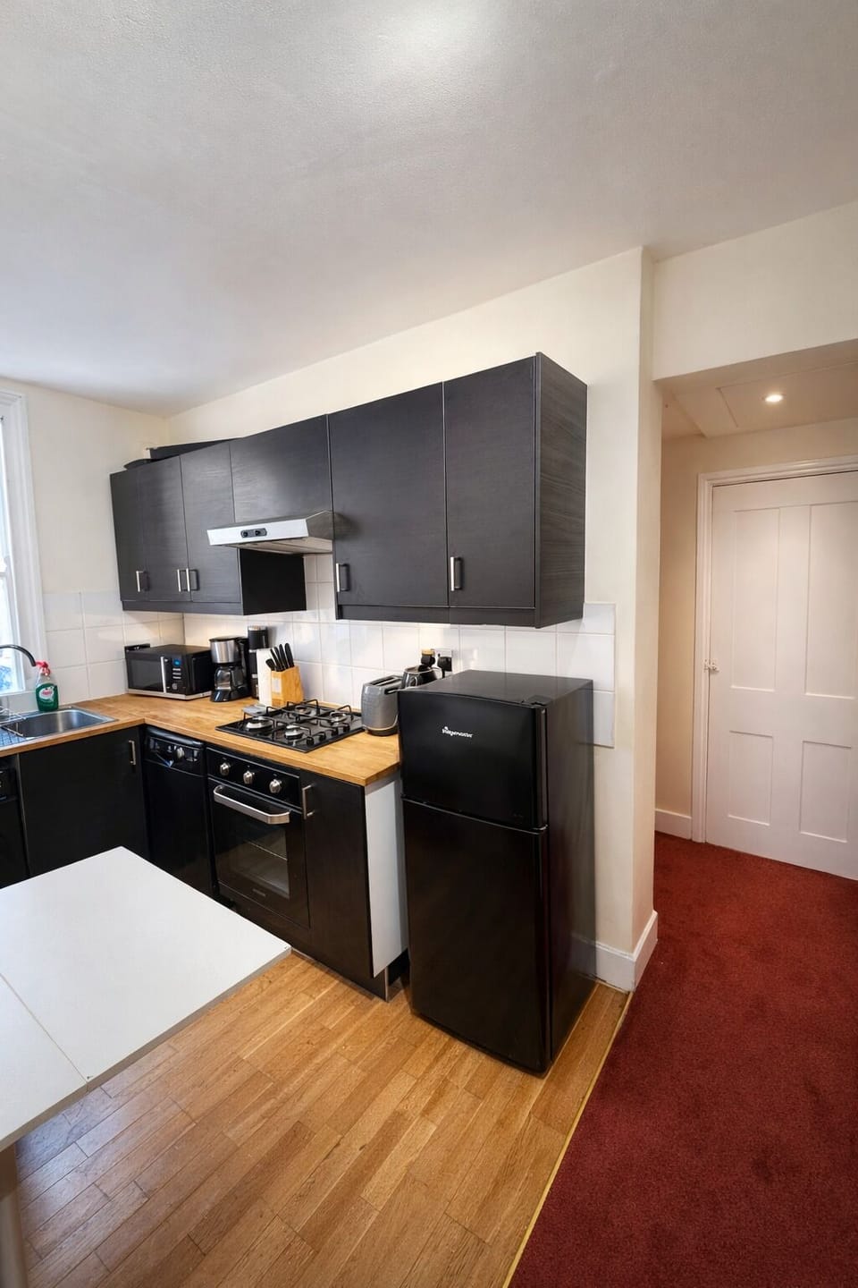 House, 2 Bedrooms | Private kitchen
