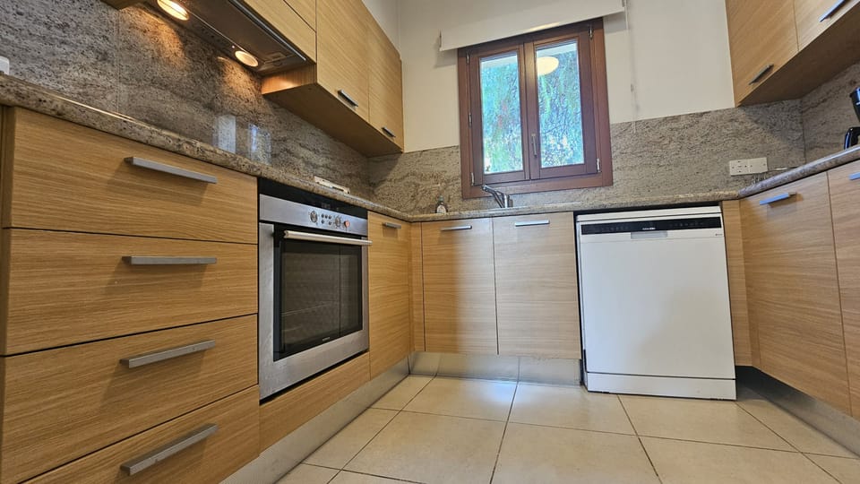 House | 1 bedroom, soundproofing