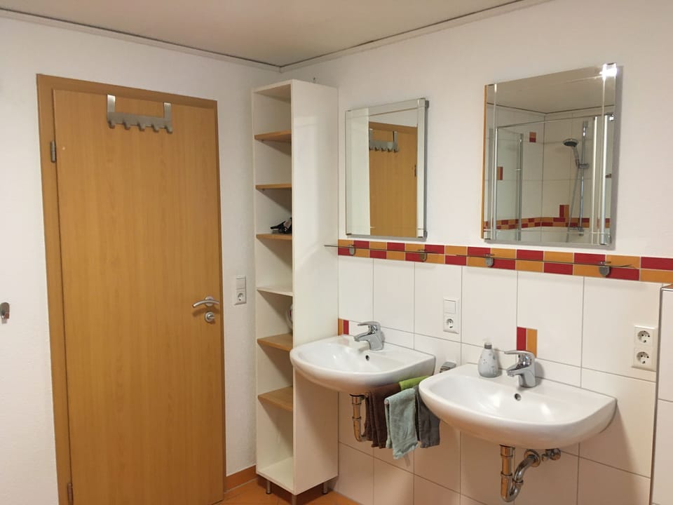 Classic Condo, 3 Bedrooms, Non Smoking, Garden View | Bathroom | Hair dryer, towels, soap, toilet paper