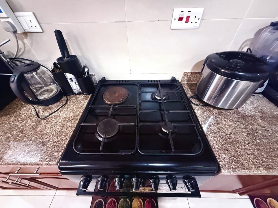 Luxury Apartment, Balcony, Partial Ocean View | Private kitchen