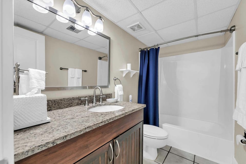 Primary bathroom with shower/tub combo