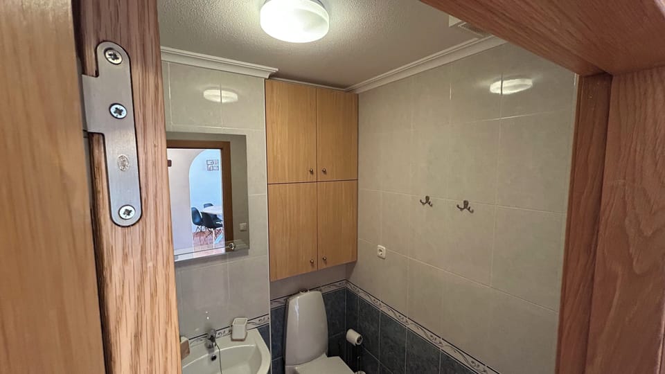 Zamora Bathroom overview