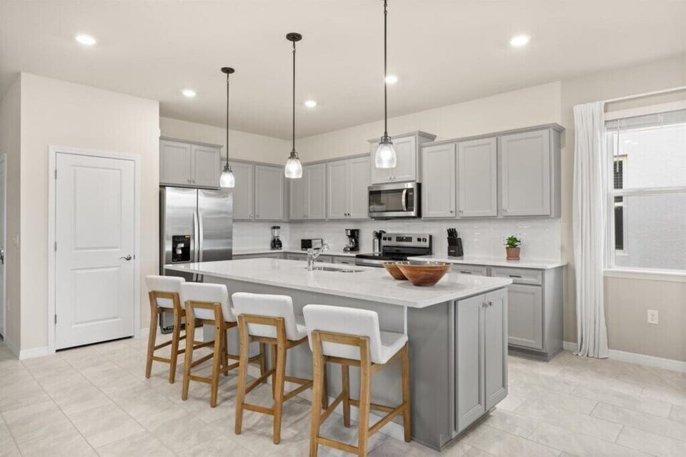 15989 Cape Coral Loop (6).jpg