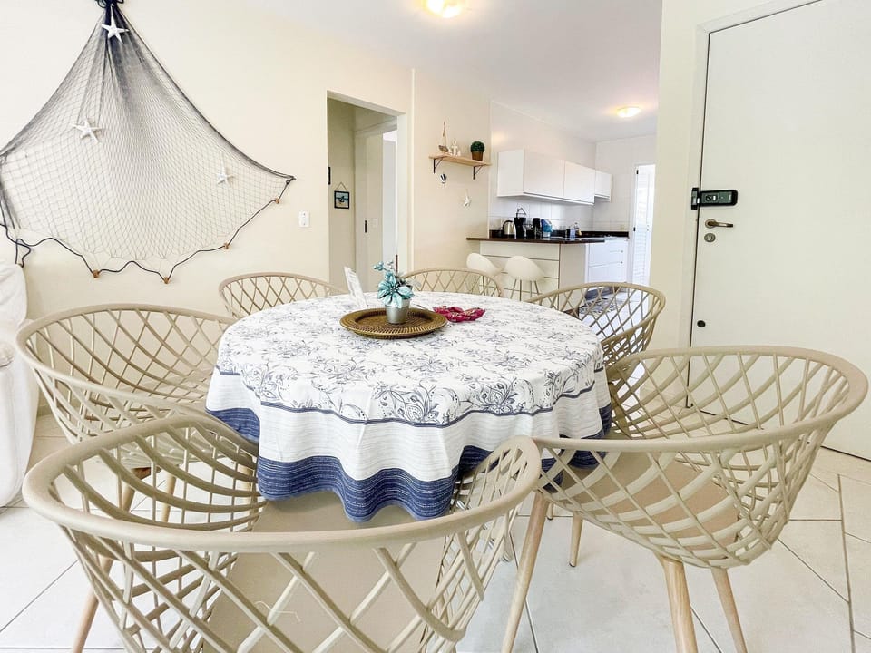 Apartment | Dining