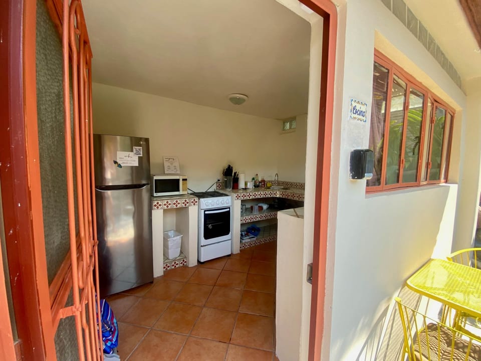 Guest kitchen