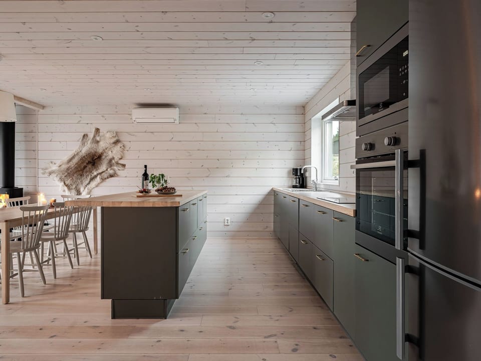 Kitchen / Dining Room