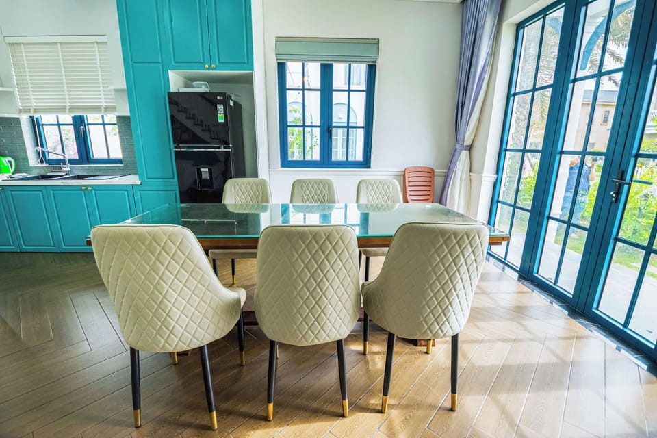 Luxury Villa, Garden View | Living room | 55-inch LED TV with cable channels, streaming services