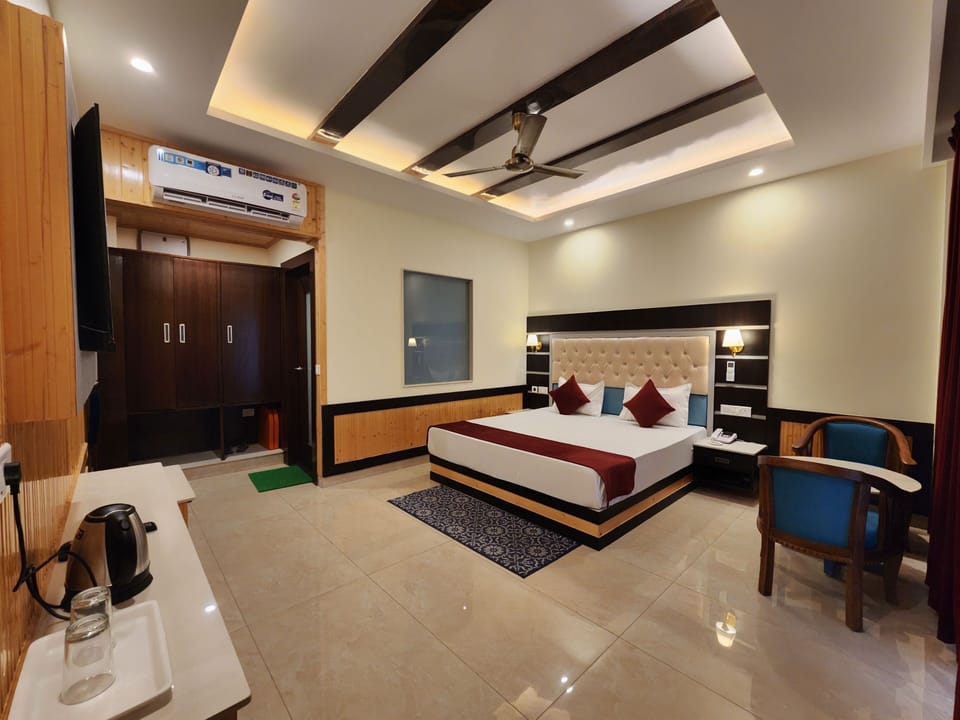 Premium Room, Balcony, Mountain View | Blackout drapes, iron/ironing board, free WiFi