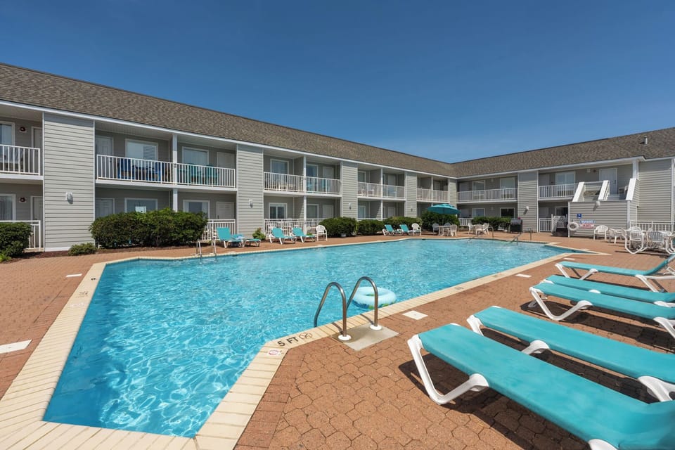 Villas of Hatteras Landing Community Outdoor Pool 