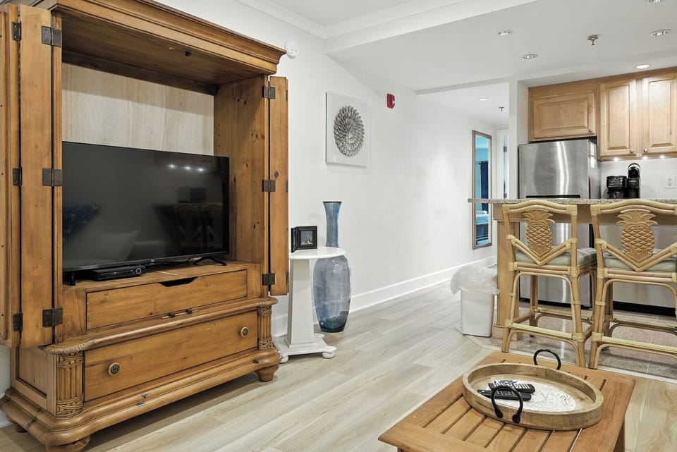 Living Area with Queen Sleeper Sofa