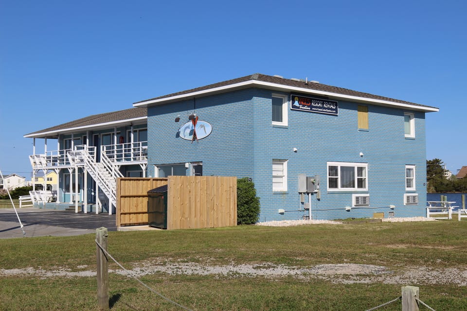 Fin n Feather Waterside Inn at 7740 S Va Dare Trail