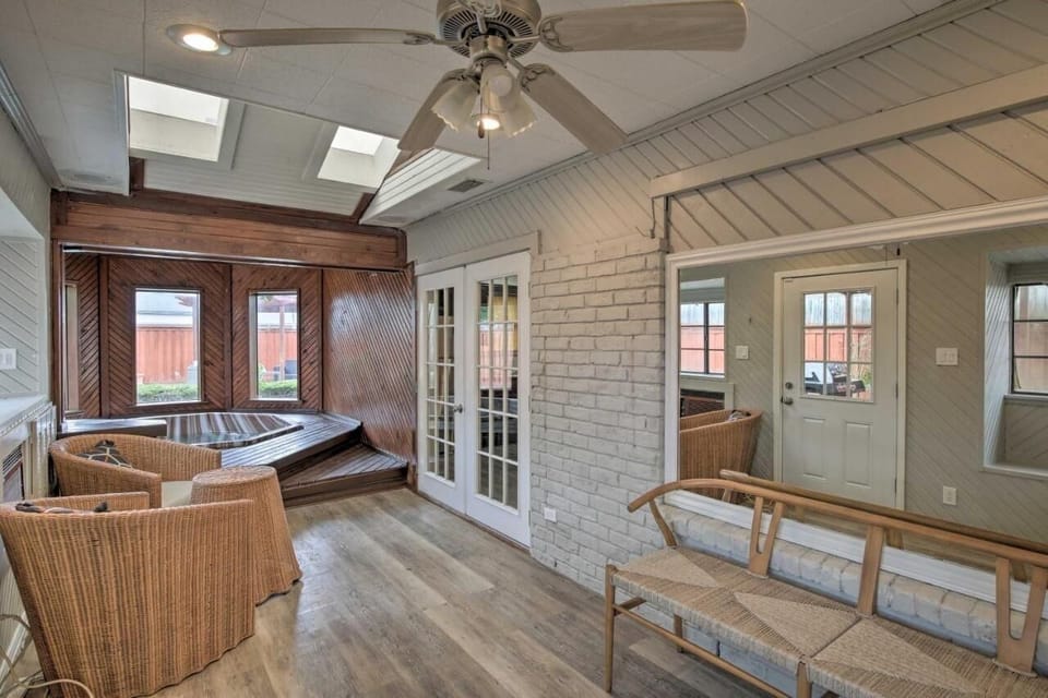 House, 5 Bedrooms | Interior