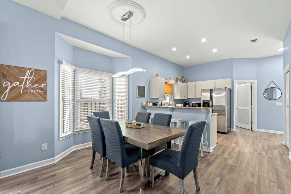 Our spacious dining table offers seating for 6!